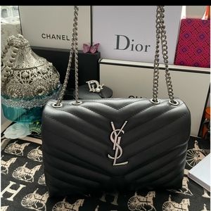 Gorgeous Black Fashion Bag !